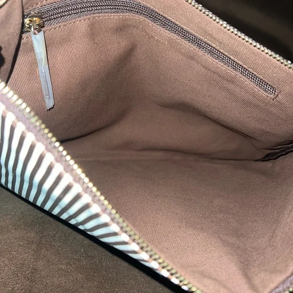 Henry Bendel Pouch - Picture 3 of 3